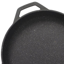 Charger l'image dans la galerie, STARFRIT 032223 Poêle en fonte The Rock 10" (26 cm)