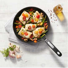 Load image into Gallery viewer, STARFRIT The Rock 9.5" Fry Pan - 34718