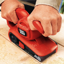 Charger l'image dans la galerie, BLACK+DECKER BR318-CA 3 X 18-Inch Belt Sander