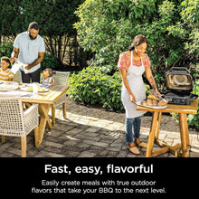 Charger l'image dans la galerie, NINJA OG701 Woodfire Outdoor Grill, 7-in-1 Master Grill, BBQ Smoker - Factory serviced with Home Essentials warranty