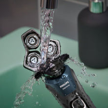 Charger l'image dans la galerie, PHILIPS S5889/94 Series 5000 Rasoir humide et sec avec module de nettoyage rapide