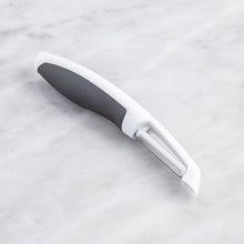 Load image into Gallery viewer, STARFRIT Straight Ultra Sharp Razor Peeler - 0941170060000