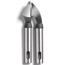 Load image into Gallery viewer, STARFRIT Gourmet Stainless Steel Garlic Press - 95806