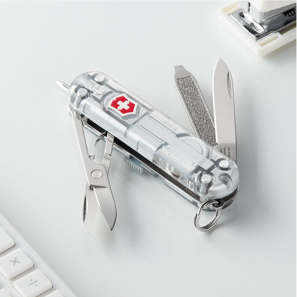 VICTORINOX 6226.T7-X4 Swiss Army Signature Lite Silver Tech