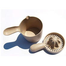 Charger l&#39;image dans la galerie, Extracteur de jus STARFRIT Gourmet 80289 ECO avec base
