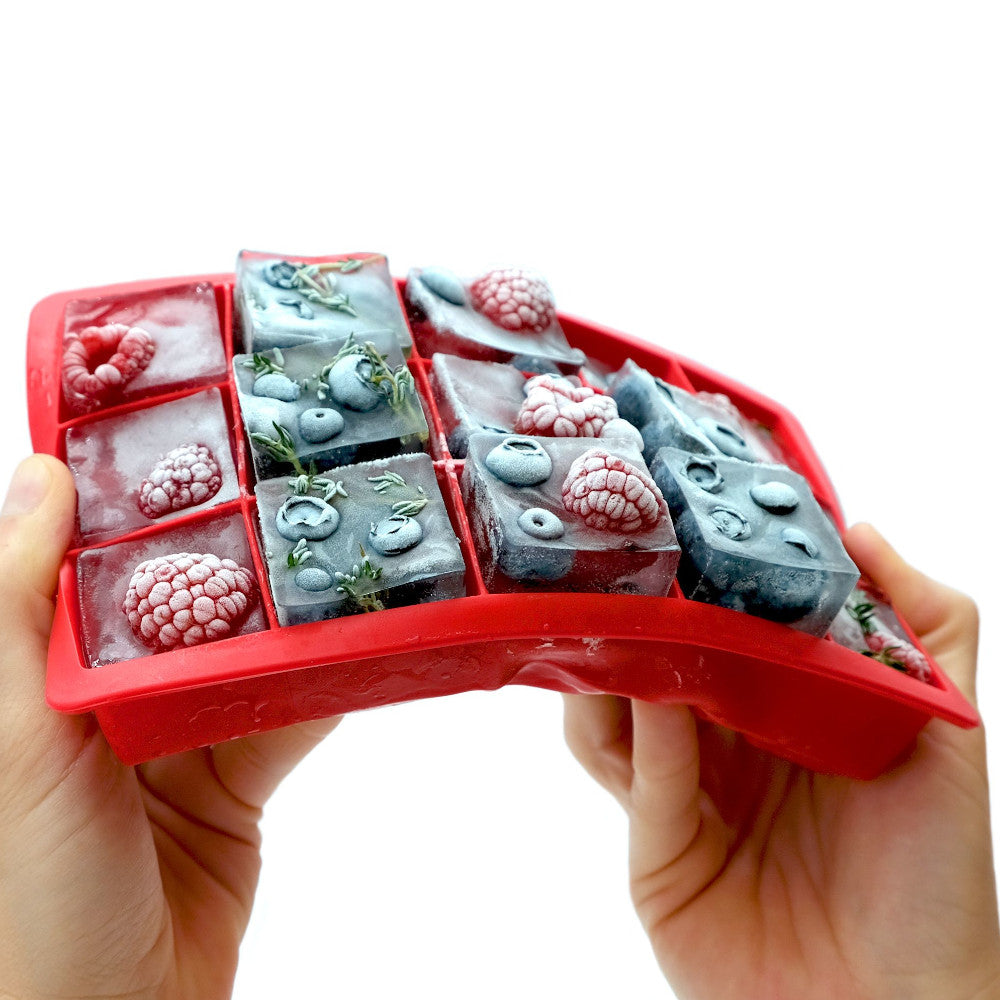 STARFRIT 092833 Silicone Ice Cube Tray - 15 cubes Red