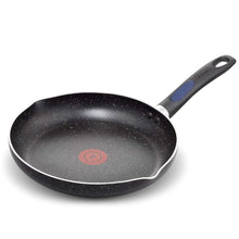 Load image into Gallery viewer, T-FAL B2920554 Signature 26cm Frypan
