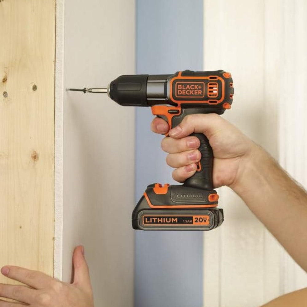 Perceuse-visseuse sans fil BLACK+DECKER BDCDE120C 20 V MAX* POWERCONNECT 3/8 po avec AUTOSENSE