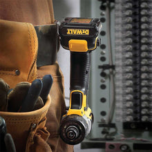 Charger l&#39;image dans la galerie, KIT de tournevis DEWALT 12V MAX - Remis à neuf avec garantie Dewalt - DCF610S1
