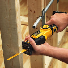 Charger l&#39;image dans la galerie, Scie alternative compacte DEWALT 12 V - Reconditionnée avec garantie Dewalt - DCS310S1
