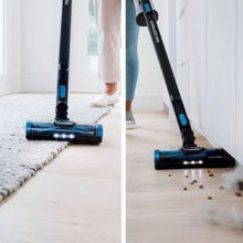 Load image into Gallery viewer, SHARK IZ531 Pro Lightweight Cordless Stick Vacuum with PowerFins - Factory serviced with Home Essentials warranty
