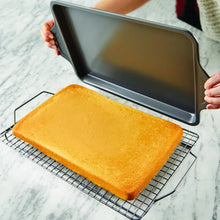 Charger l&#39;image dans la galerie, ALL-CLAD J2575S64 Pro-Release Nonstick Bakeware Set 5 piece Set
