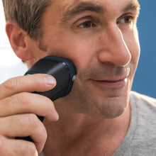 Load image into Gallery viewer, PHILIPS S3233/52 Shaver Series 3000 Wet or Dry Electric Shaver
