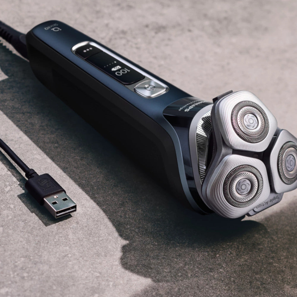 PHILIPS XP9201/20 i9000 Prestige Wet&Dry Electric Shaver with SkinIQ