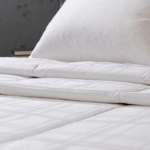 Load image into Gallery viewer, QEHOME Contessa Mulberry Silk Duvet King
