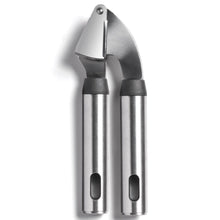 Load image into Gallery viewer, STARFRIT Gourmet Stainless Steel Garlic Press - 95806
