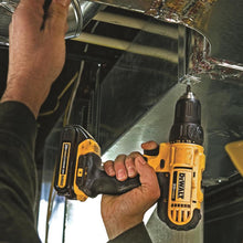 Charger l&#39;image dans la galerie, DEWALT Kit combiné perceuse et visseuse à percussion 20 V Max - Remis à neuf avec garantie du fabricant - DCK240C2
