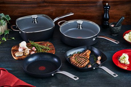 T-FAL Sapphire Poêle carrée profonde de 6 pintes avec couvercle (26 cm) - G1044054