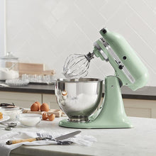 Charger l&#39;image dans la galerie, KITCHEN AID Batteur sur socle Artisan Pistache - KSM150PSPT
