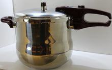 Load image into Gallery viewer, CARL WEILL Stainless Steel 9L Pressure Cooker - N900
